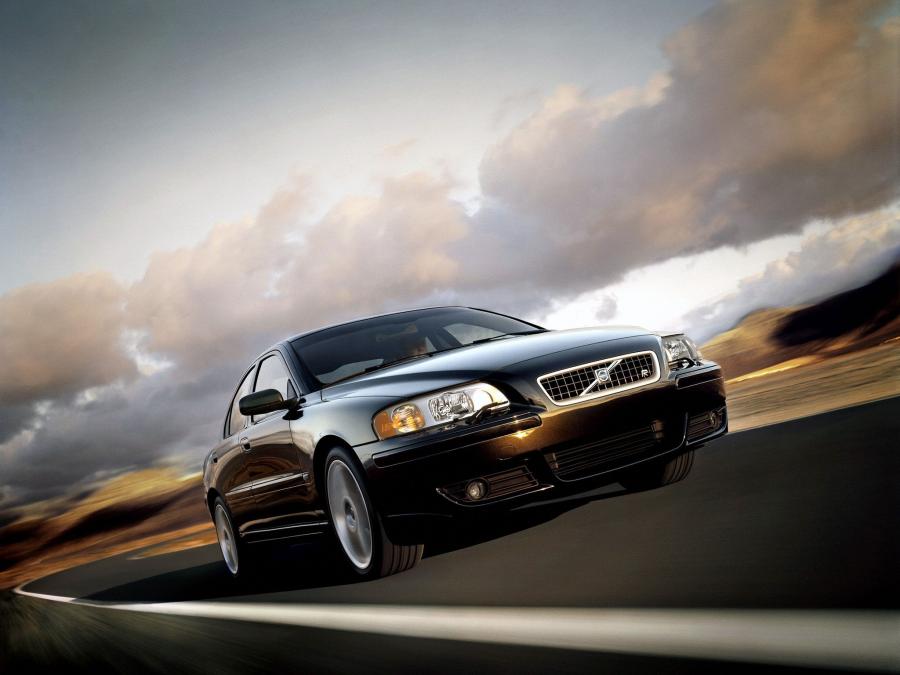  Volvo S60 R 2004 года  (фото 13 из 30)